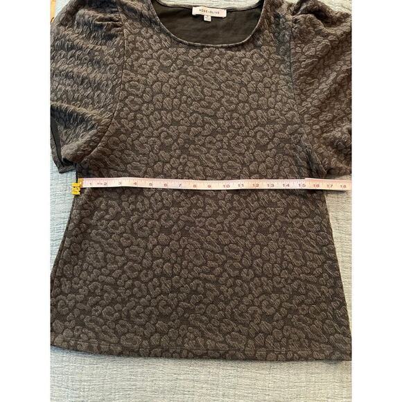 Gray Top with animal print  from Rose + Olive - Picture 5 of 6